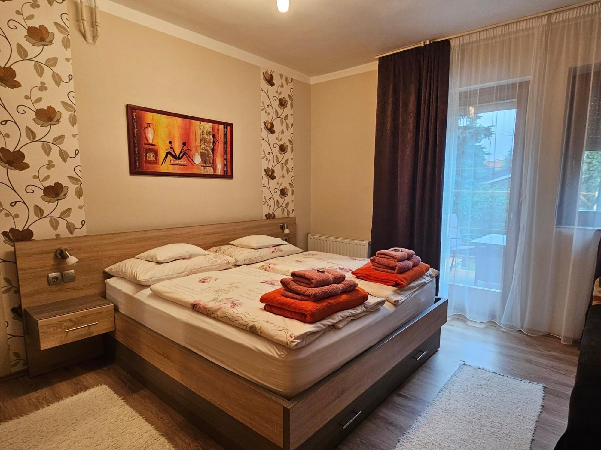 Apartman Siesta Buek - Buekfuerdo Екстер'єр фото