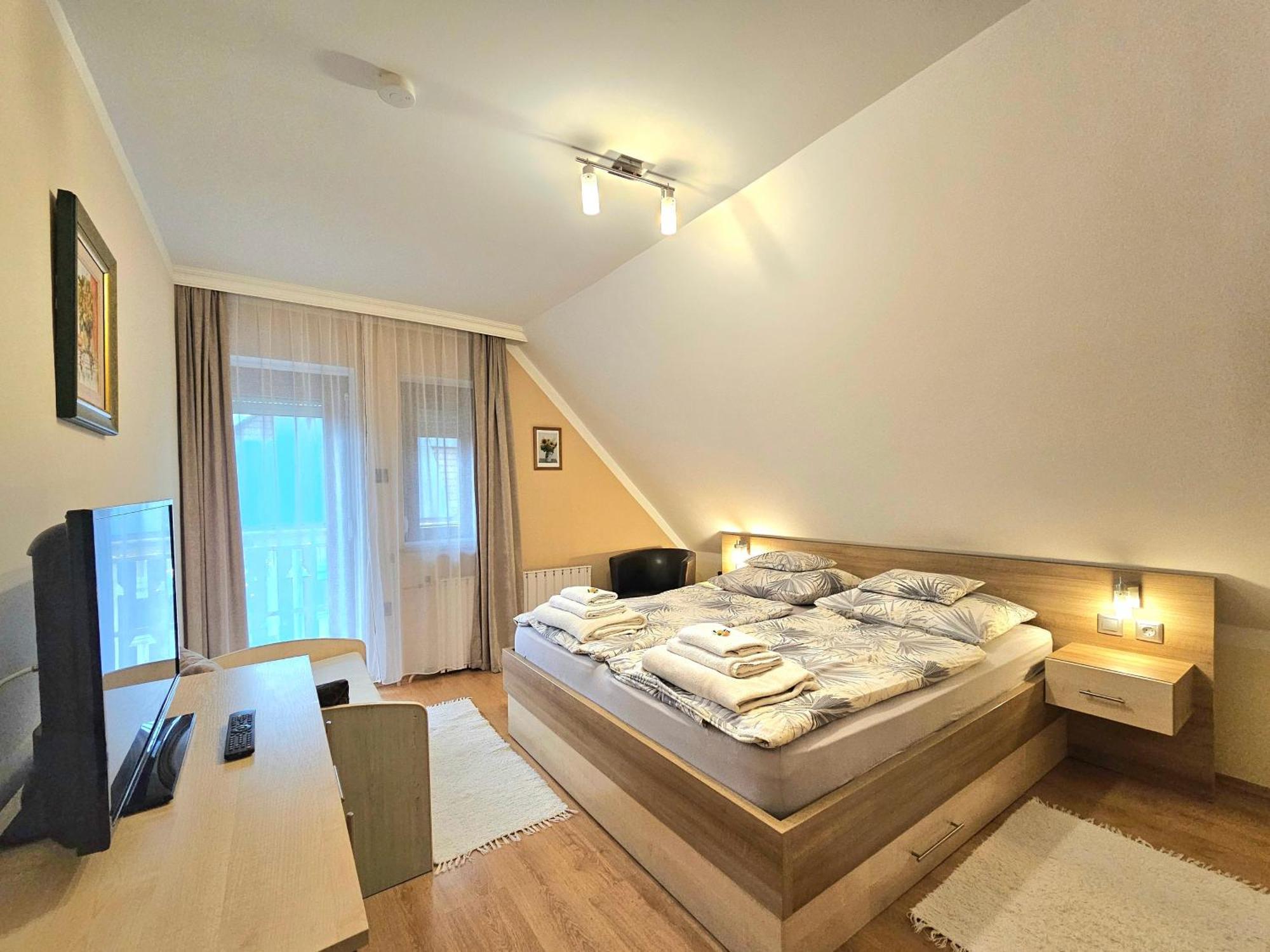 Apartman Siesta Buek - Buekfuerdo Екстер'єр фото